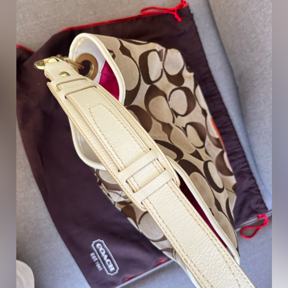 Coach Purse - Picture 5 of 9